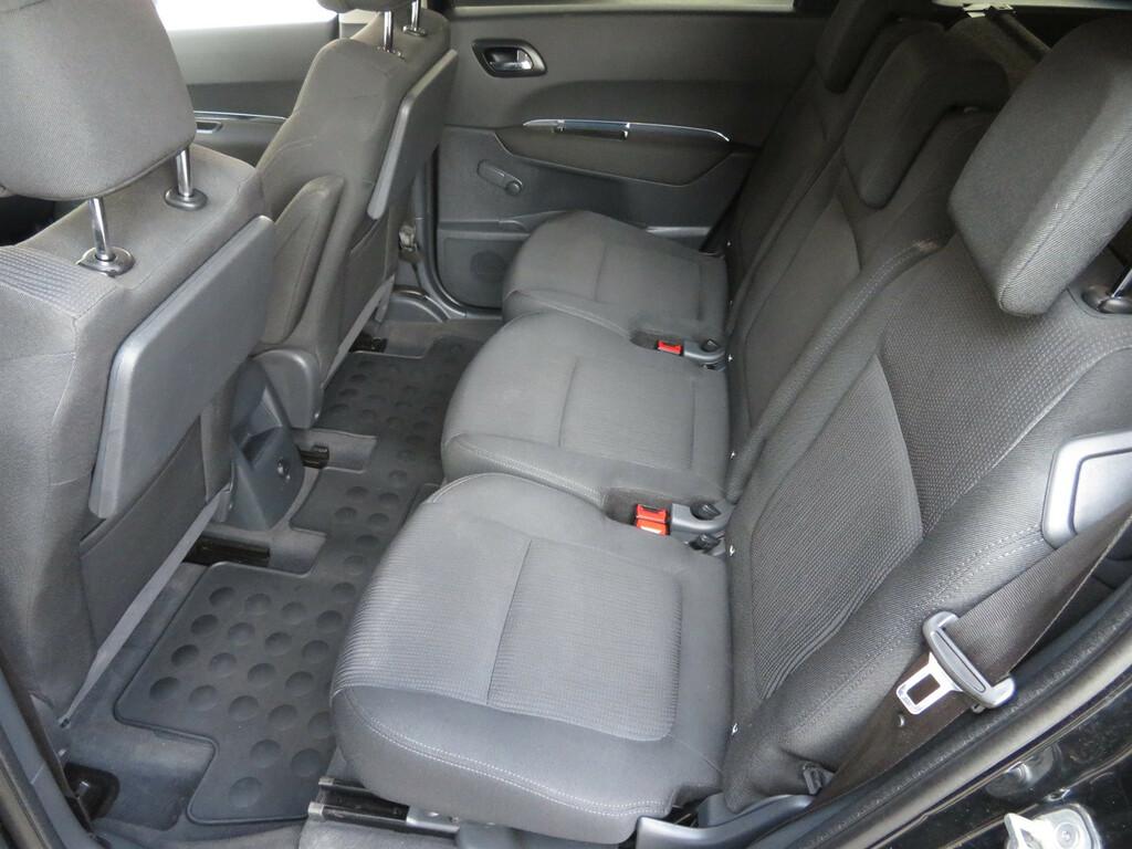 Peugeot 5008  1.6 HDi