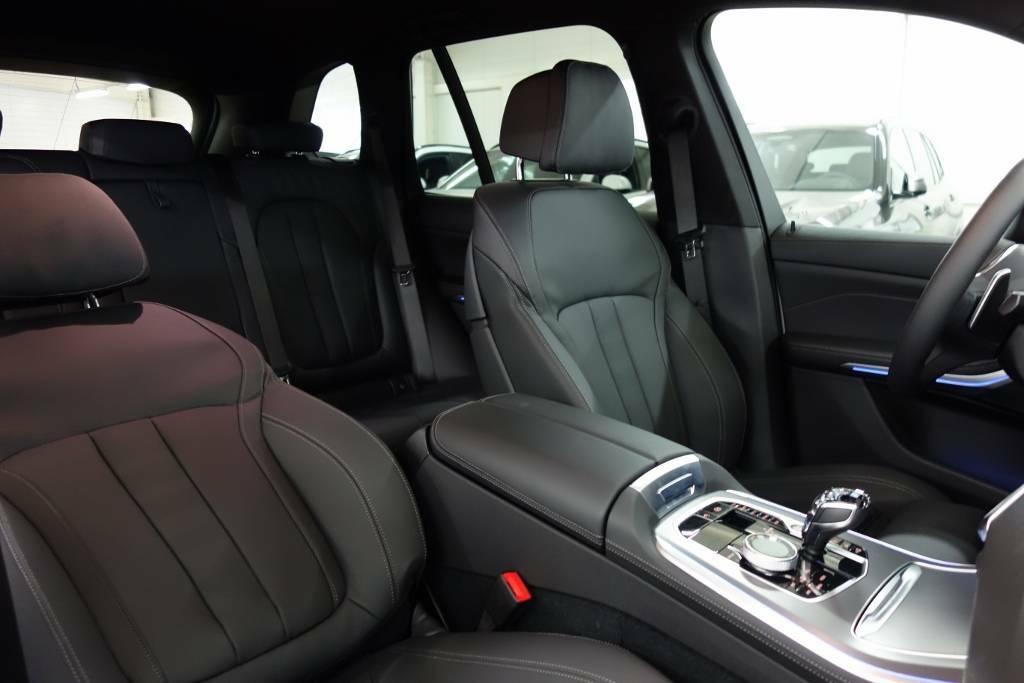 BMW X5 xDrive 30d, A8, 210kW, Mild-hybrid system