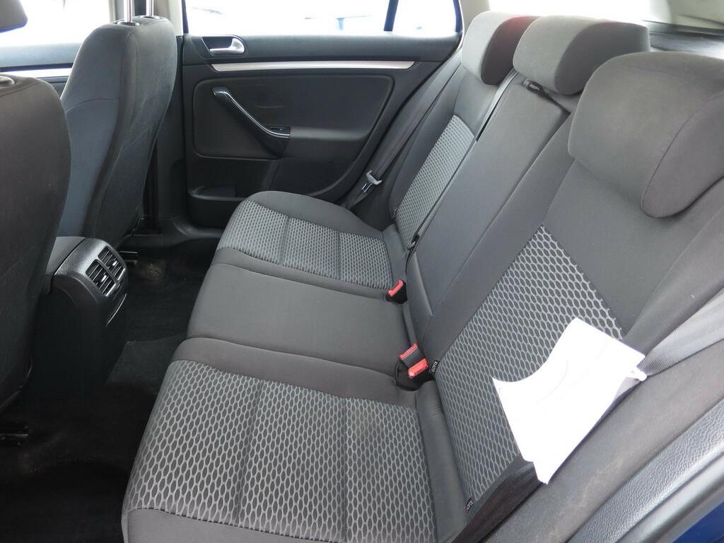 VW Golf  1.6 TDI