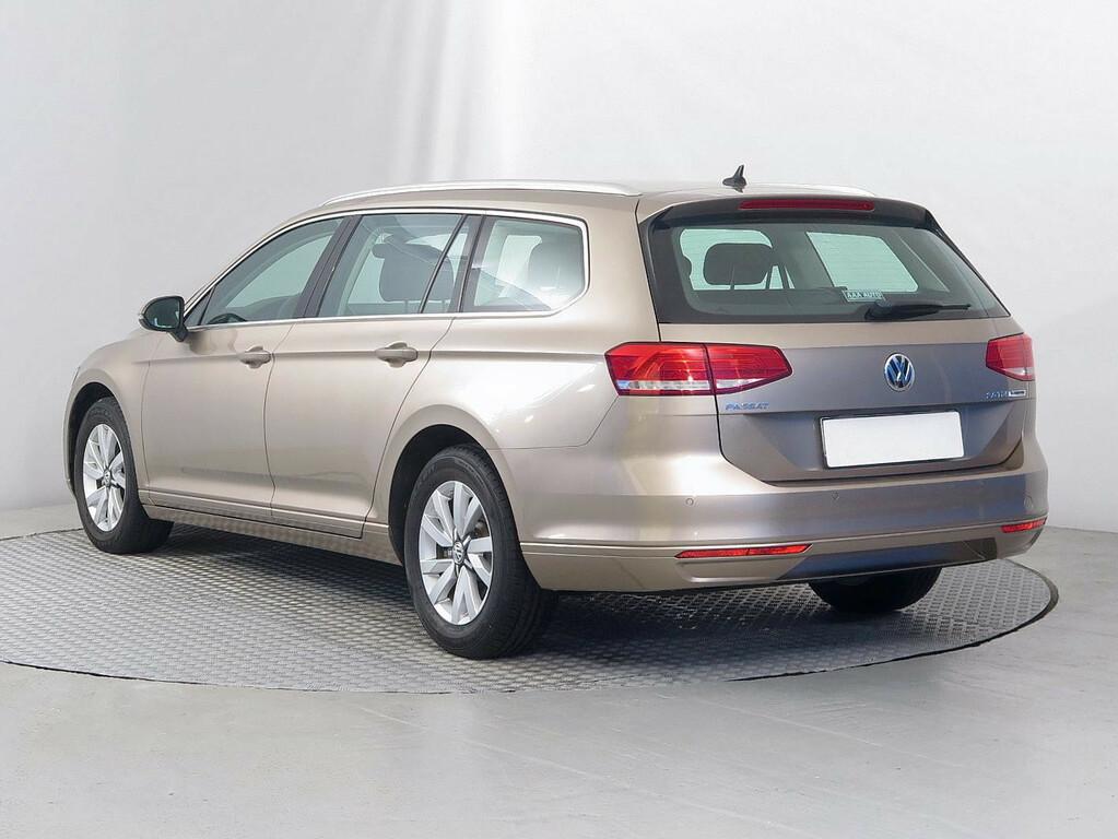 VW Passat Comfortline 2.0 TDI
