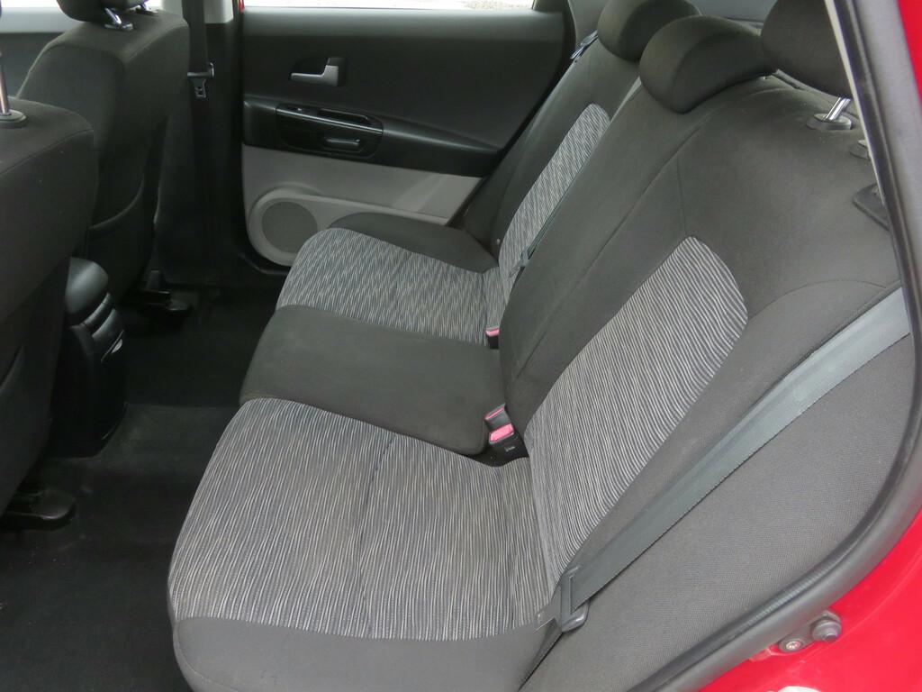 Kia Ceed  1.4 i