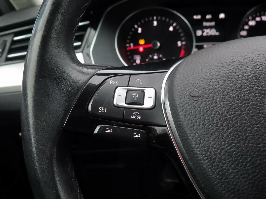 VW Passat Comfortline 2.0 TDI