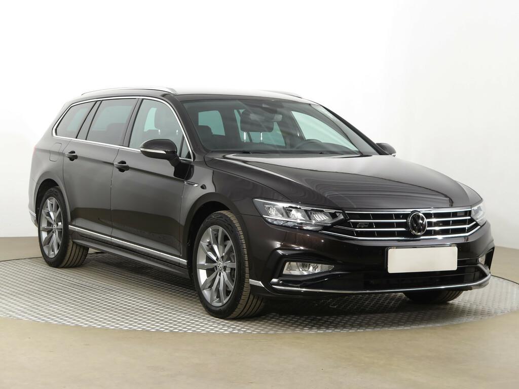 VW Passat R-Line 2.0 TSI