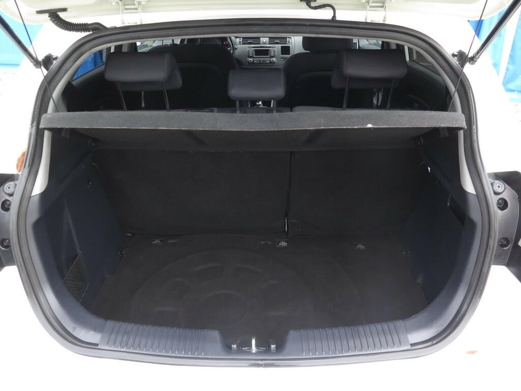 Kia Rio  1.4 CVVT