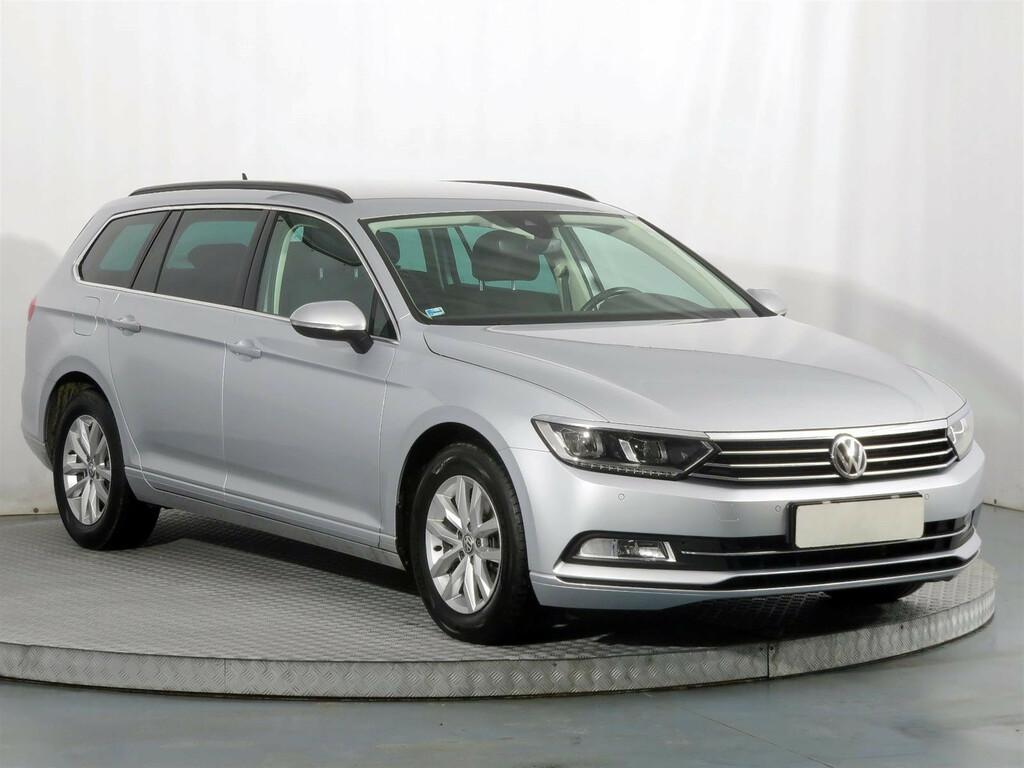 VW Passat Comfortline 2.0 TDI