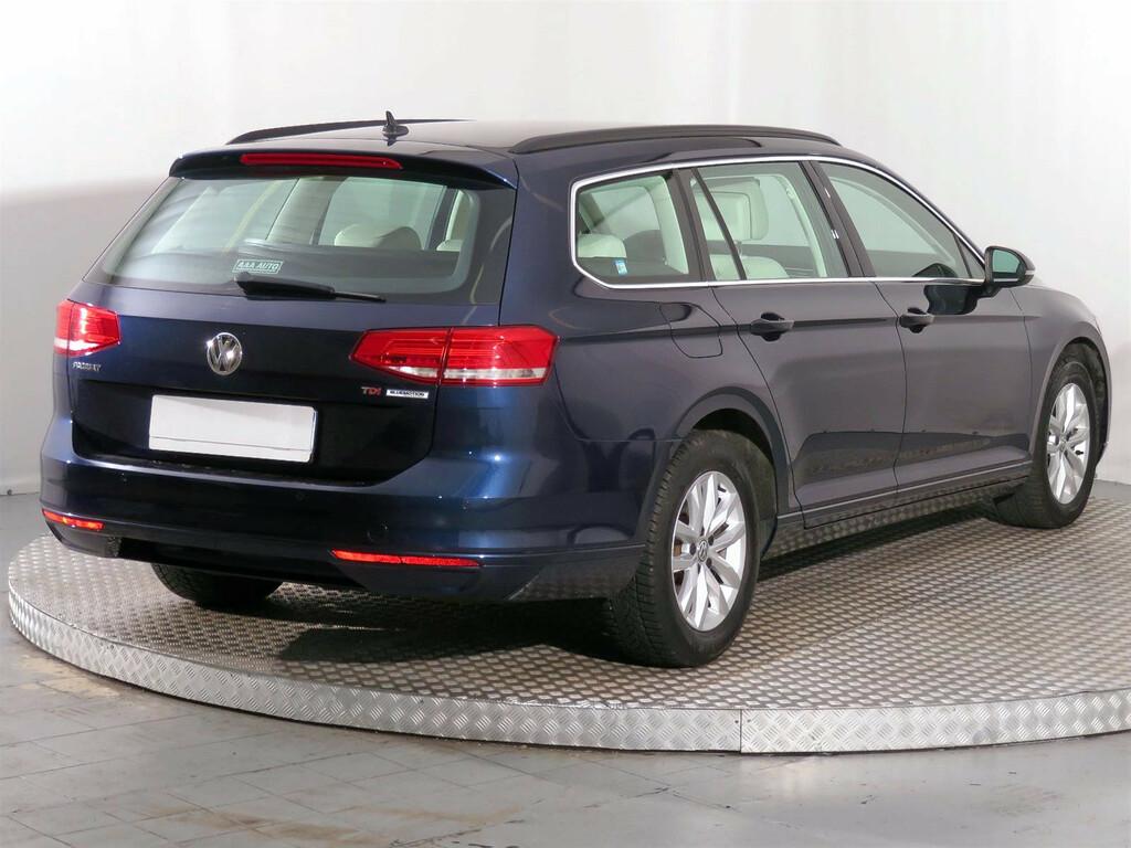 VW Passat  1.6 TDI