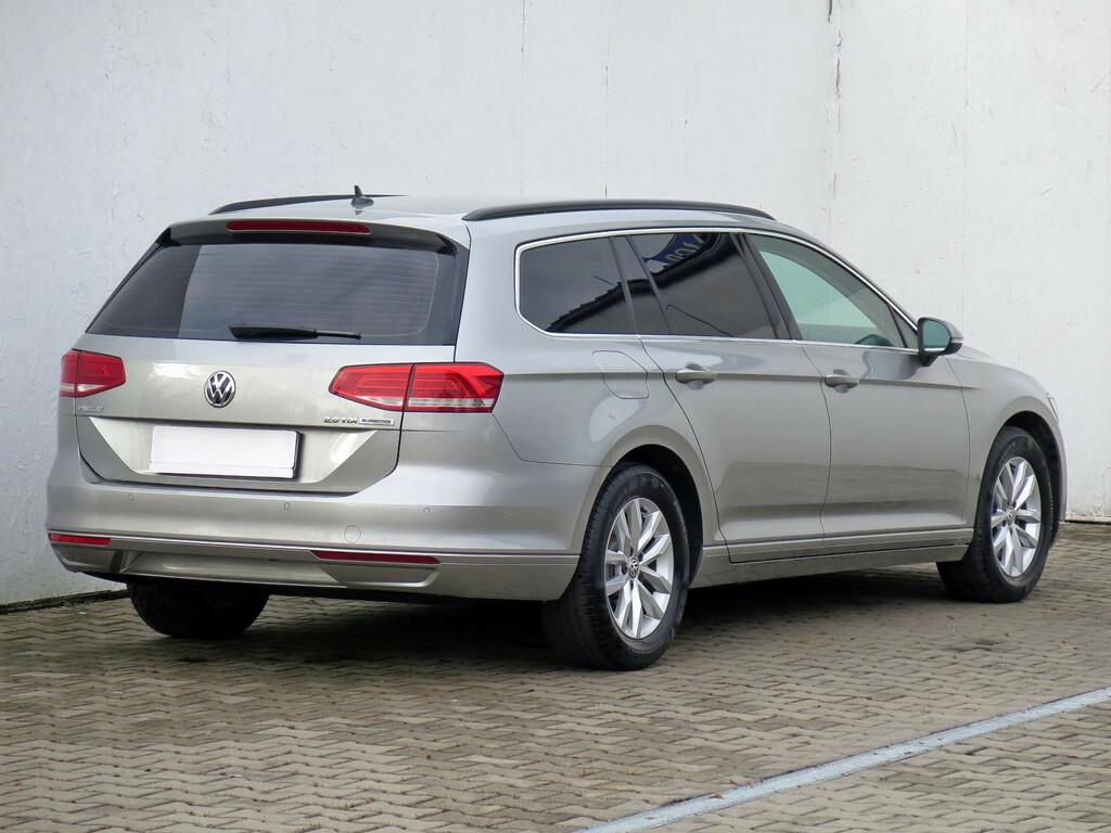 VW Passat Comfortline 2.0 TDI