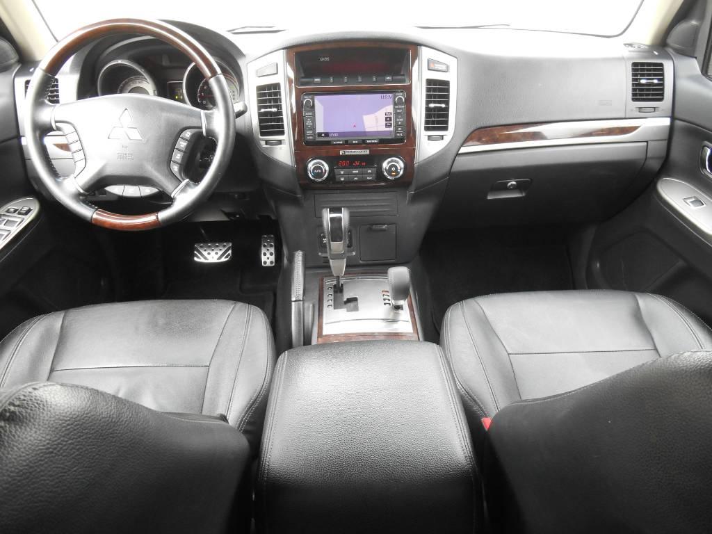 Mitsubishi Pajero Wagon 3.2 DID 4WD TOP PANO, NAVI, 7 SITZER, LEDER, KLIMA