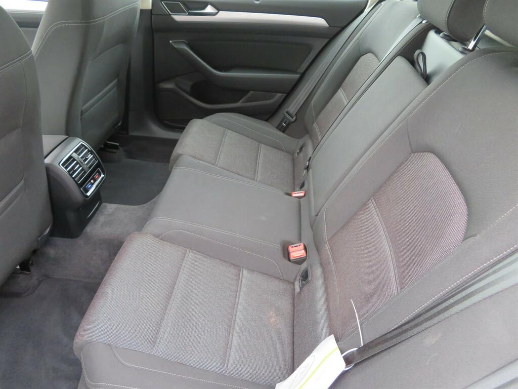 VW Passat Comfortline 2.0 TDI