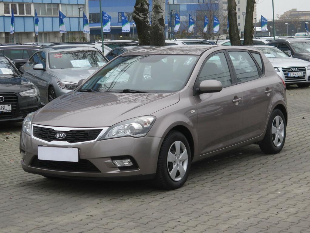 Kia Ceed  1.4 i