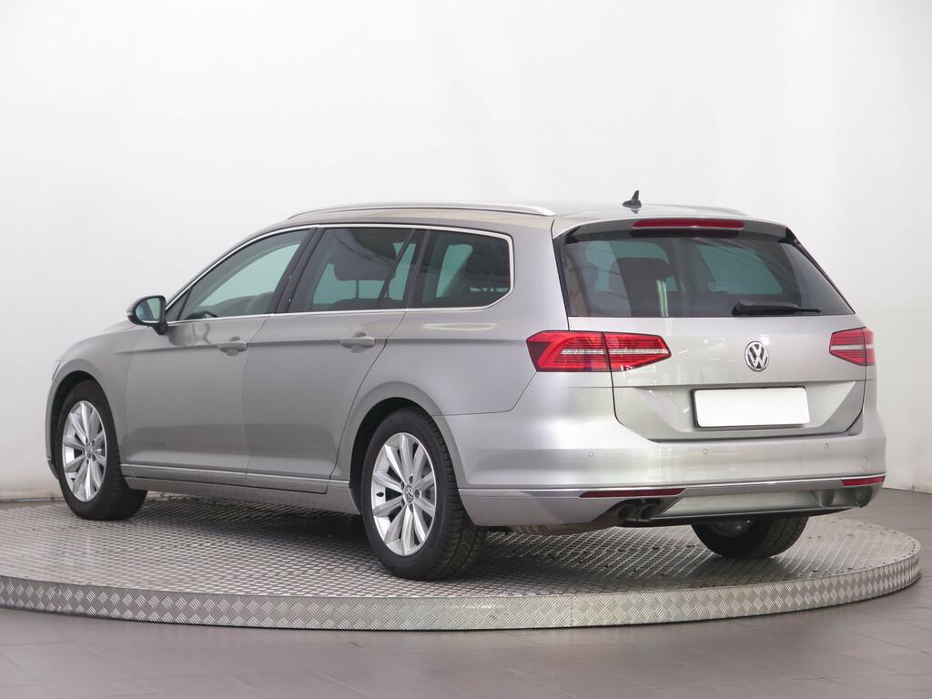 VW Passat Highline 2.0 TDI
