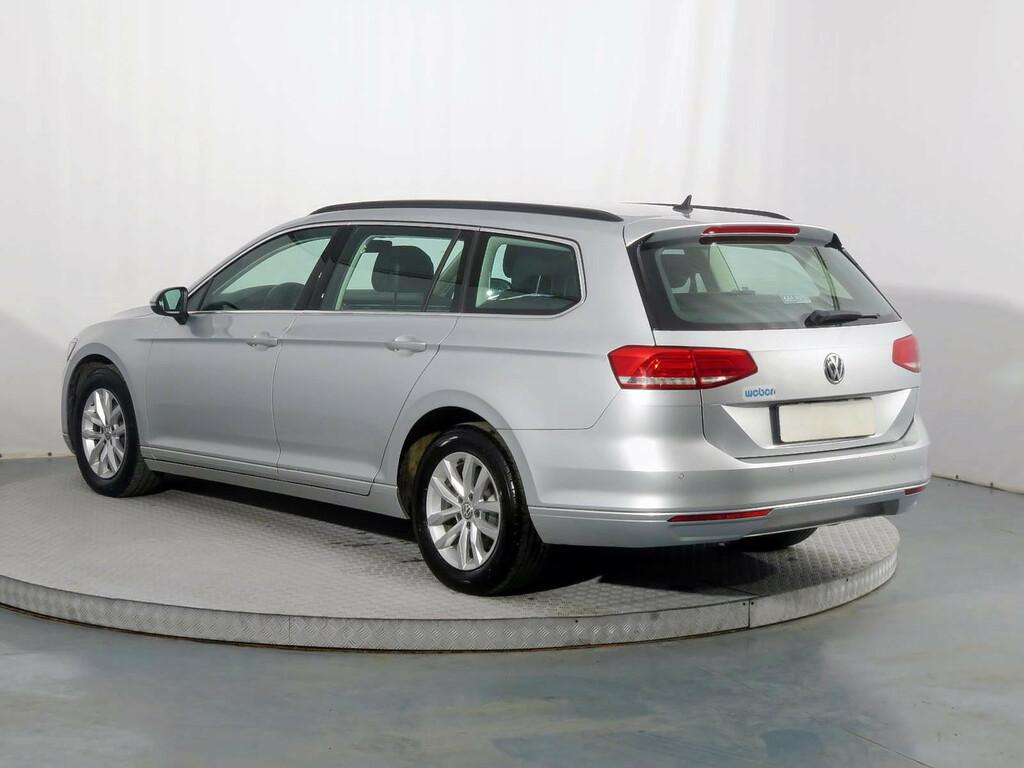 VW Passat Comfortline 2.0 TDI