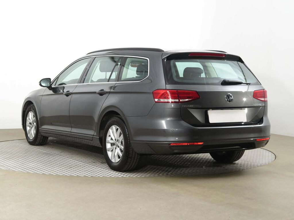VW Passat Comfortline 2.0 TDI