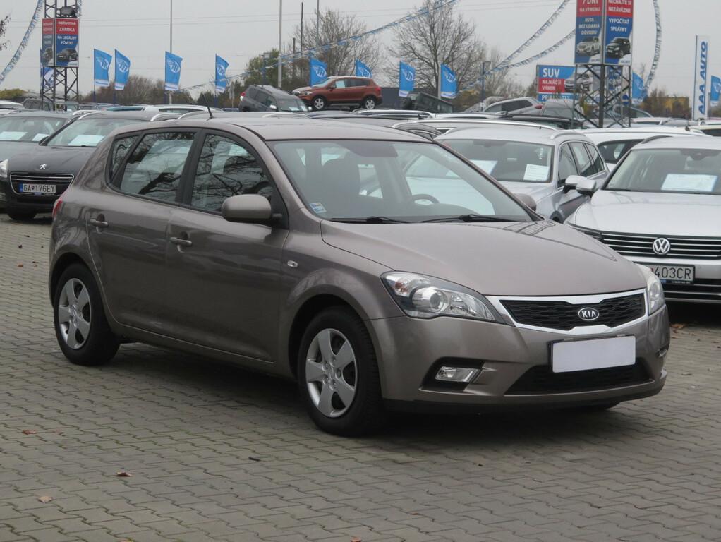 Kia Ceed  1.4 i