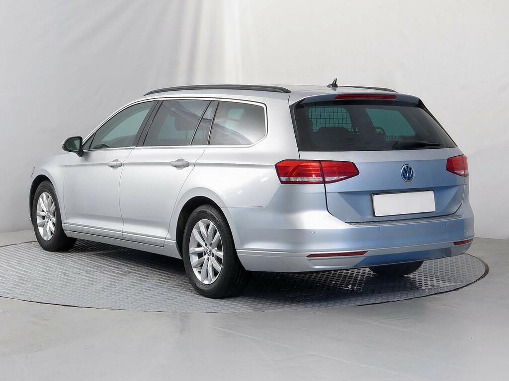 VW Passat Comfortline 2.0 TDI