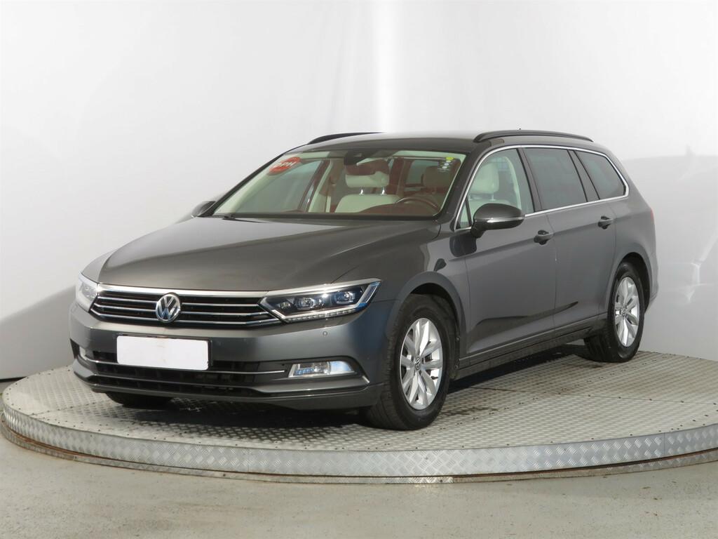 VW Passat Comfortline 2.0 TDI