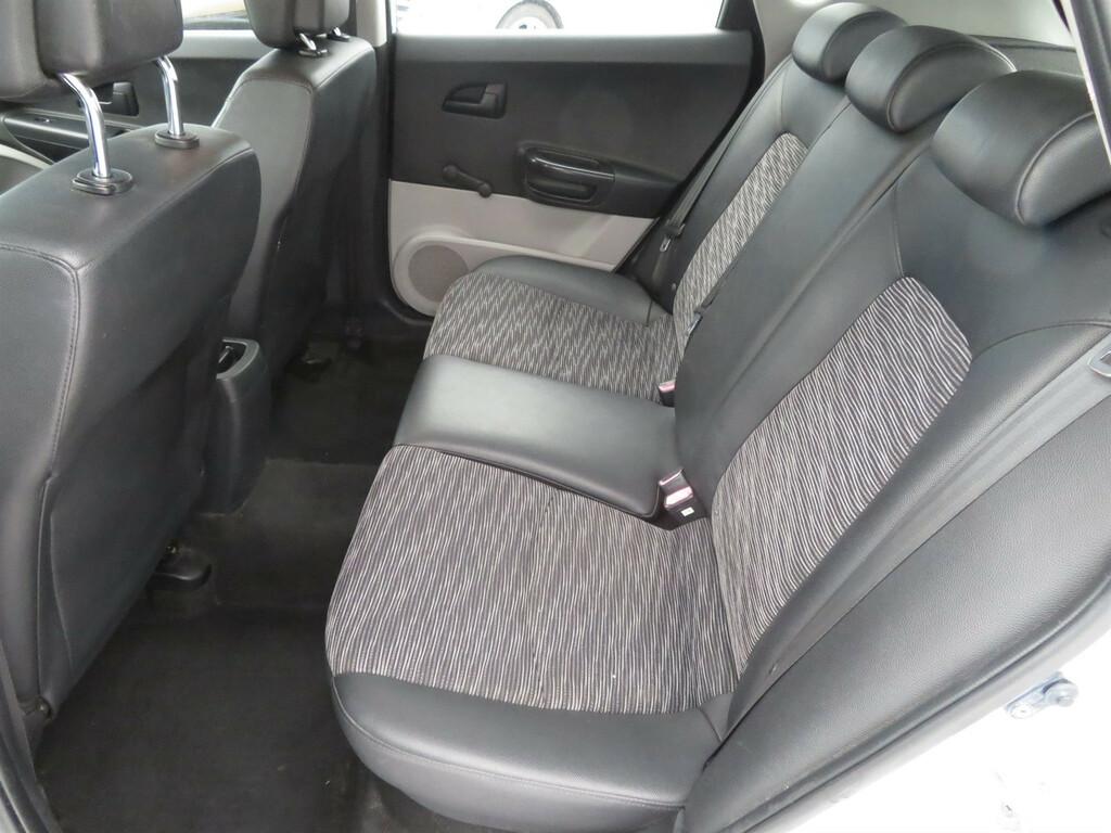 Kia Ceed  1.4 i