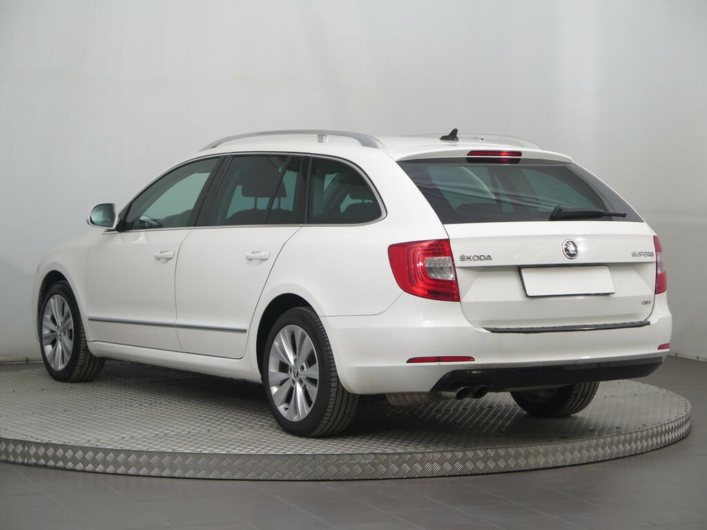 Skoda Superb Elegance 2.0 TDI