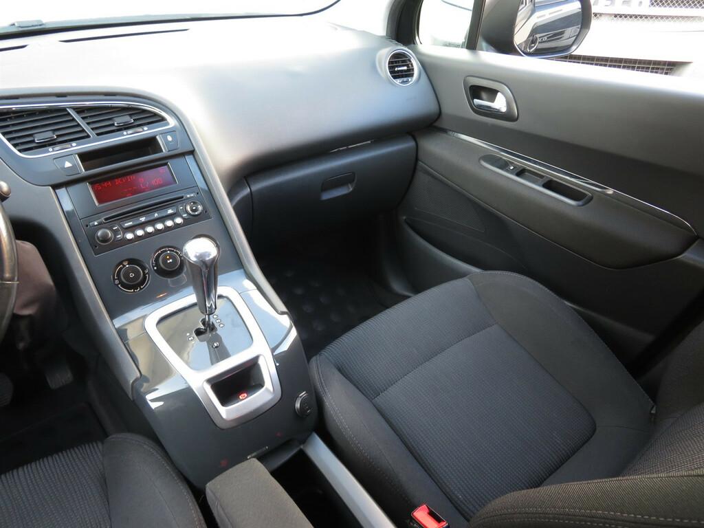 Peugeot 5008  1.6 HDi