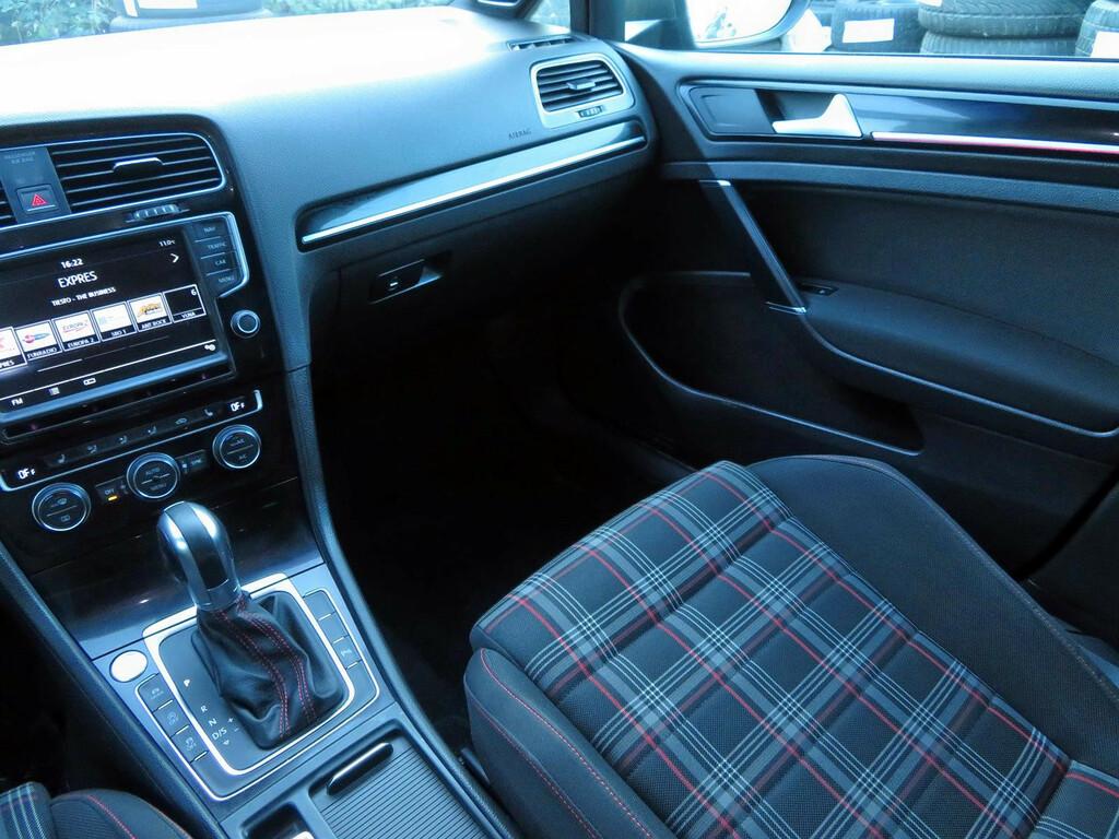 VW Golf  2.0 GTI