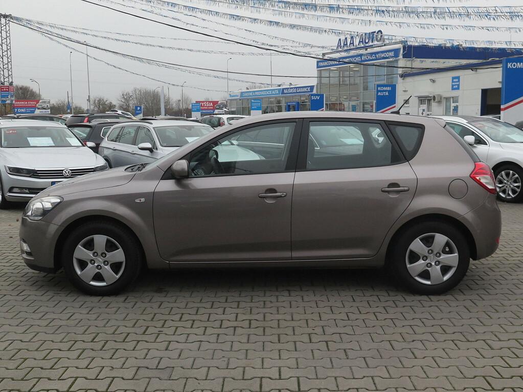 Kia Ceed  1.4 i