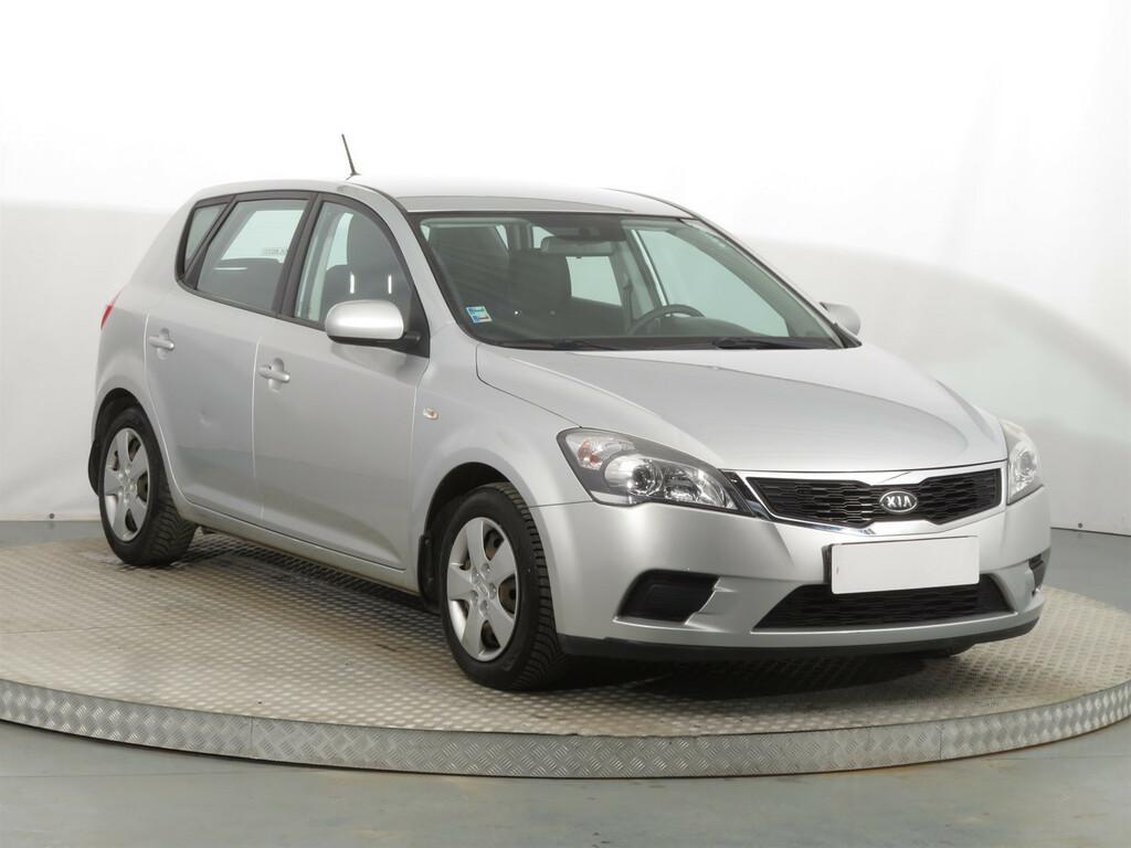 Kia Ceed  1.4 i