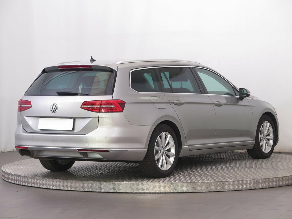 VW Passat Highline 2.0 TDI