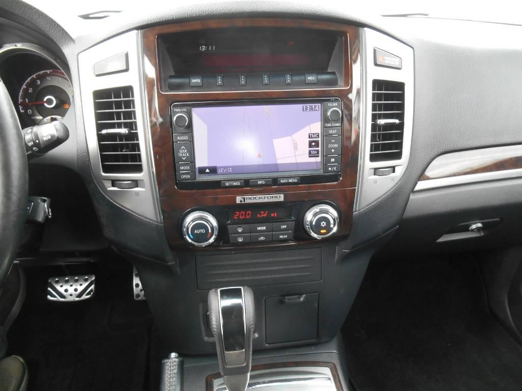 Mitsubishi Pajero Wagon 3.2 DID 4WD TOP PANO, NAVI, 7 SITZER, LEDER, KLIMA