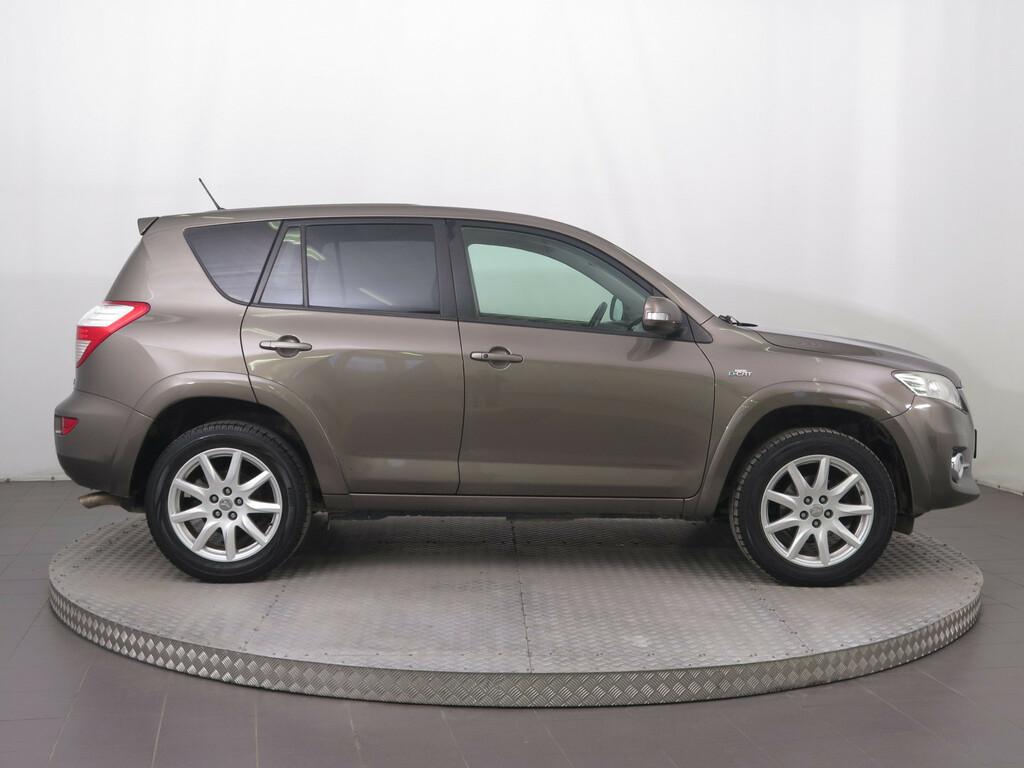 Toyota RAV 4  2.2 D-4D