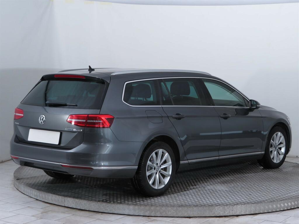VW Passat Highline 2.0 TDI