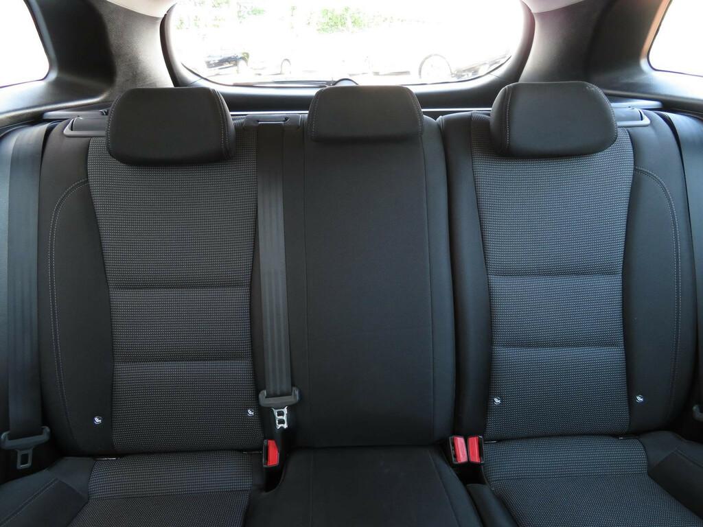 Hyundai i30 Trikolor Komfort 1.6 MPI