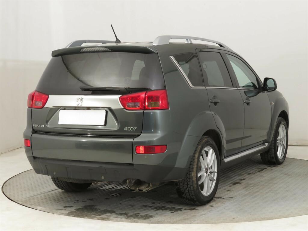 Peugeot 4007  2.2 HDI