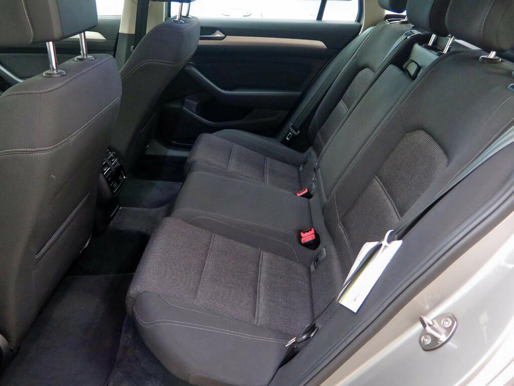 VW Passat  1.6 TDI