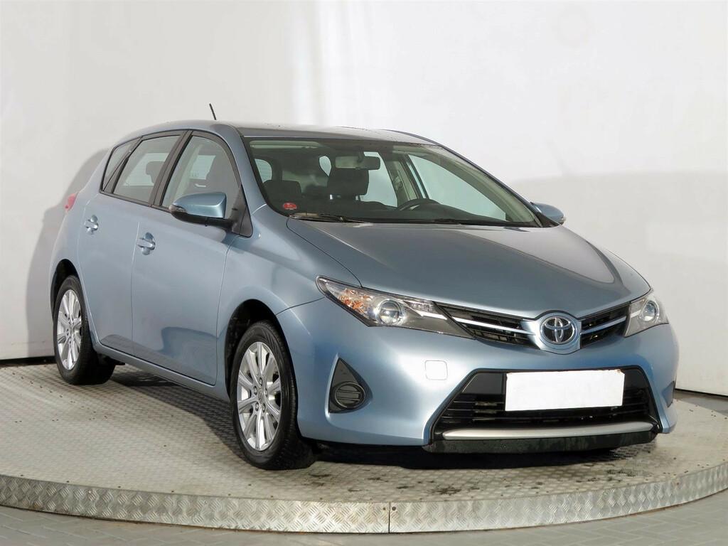 Toyota Auris  1.6 Valvematic