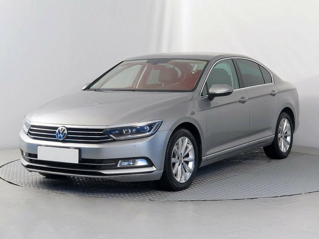 VW Passat Highline 2.0 TDI