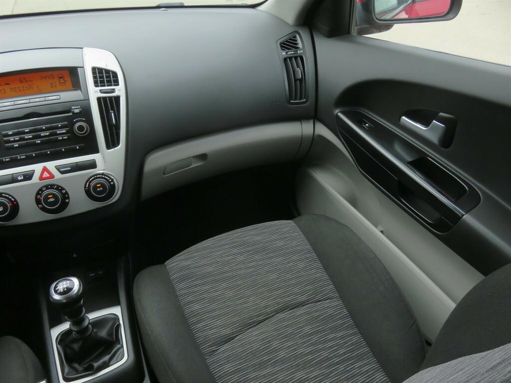Kia Ceed  1.4 i