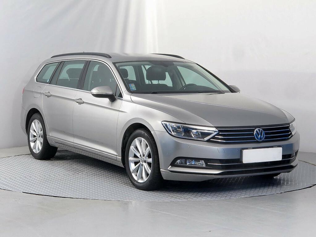 VW Passat Comfortline 2.0 TDI