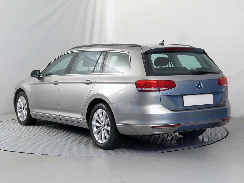 VW Passat Comfortline 2.0 TDI