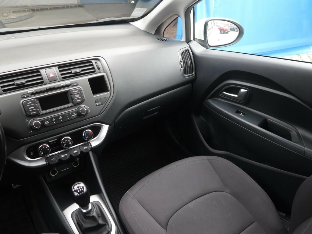 Kia Rio  1.4 CVVT