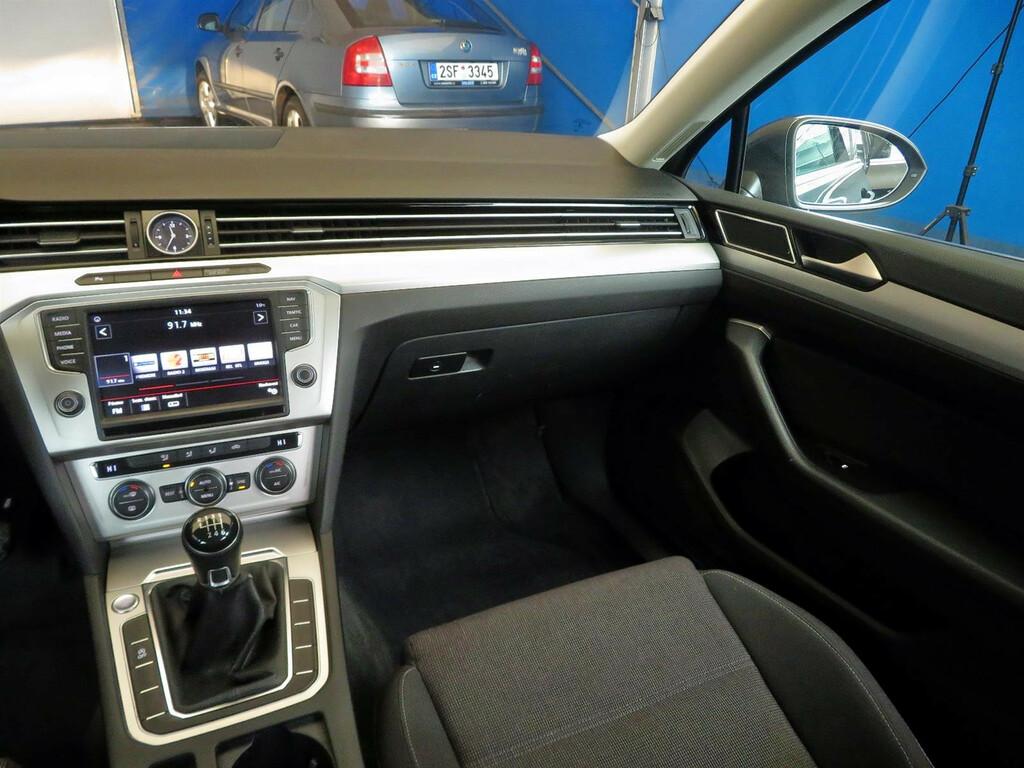 VW Passat Comfortline 2.0 TDI