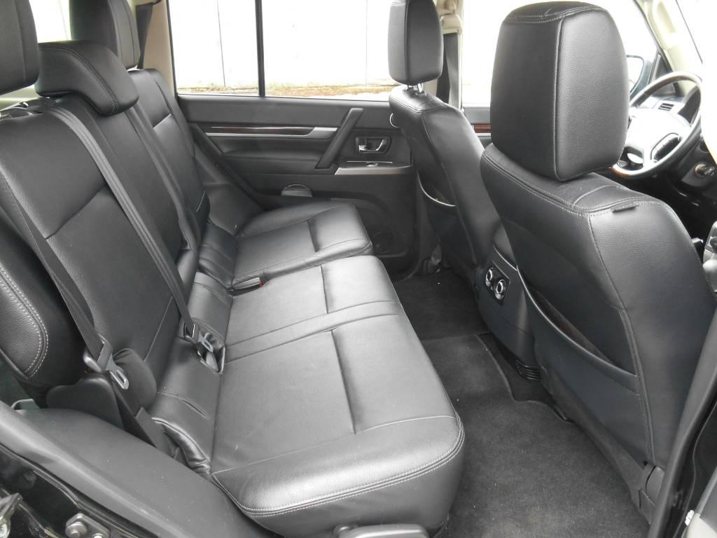 Mitsubishi Pajero Wagon 3.2 DID 4WD TOP PANO, NAVI, 7 SITZER, LEDER, KLIMA