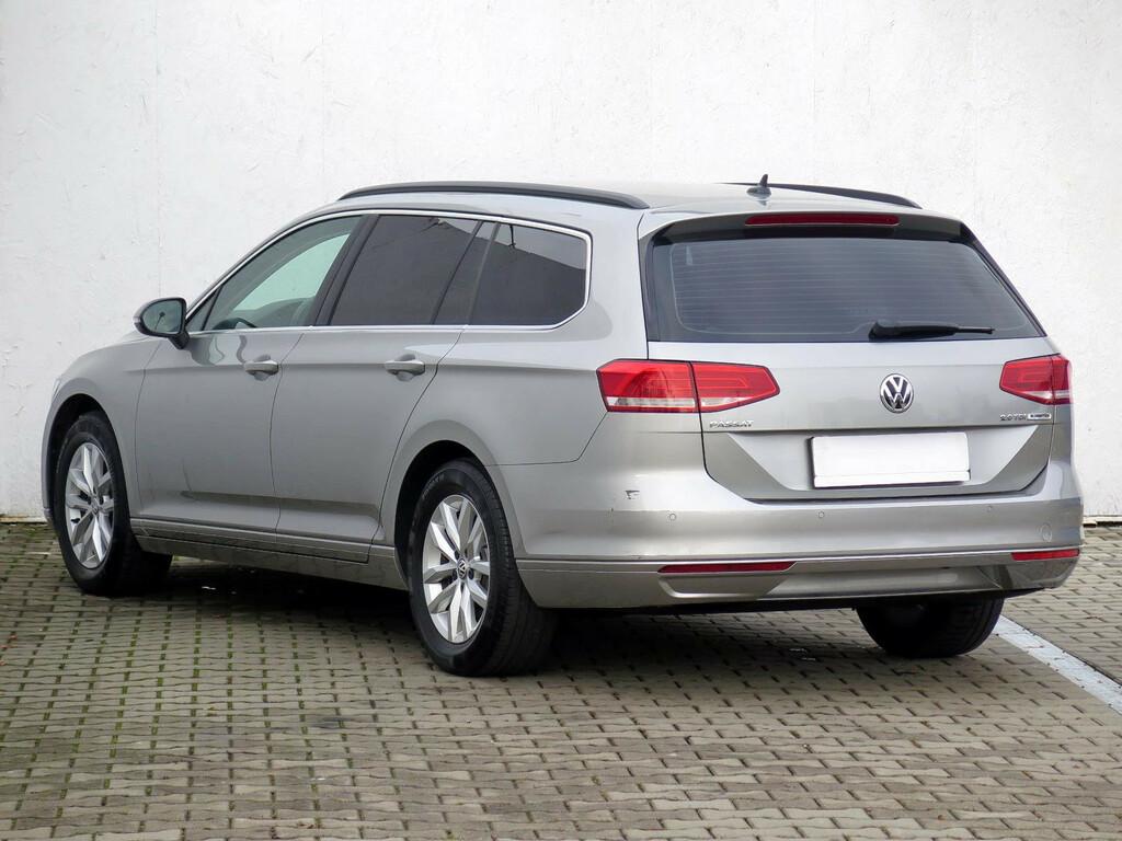 VW Passat Comfortline 2.0 TDI