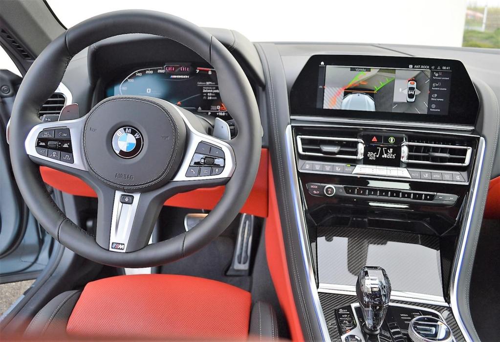 BMW rad 8 M850 i xDrive (G14)