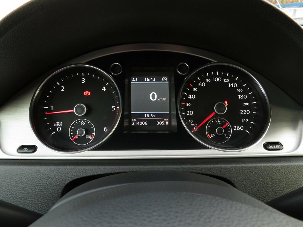 VW Passat  1.6 TDI