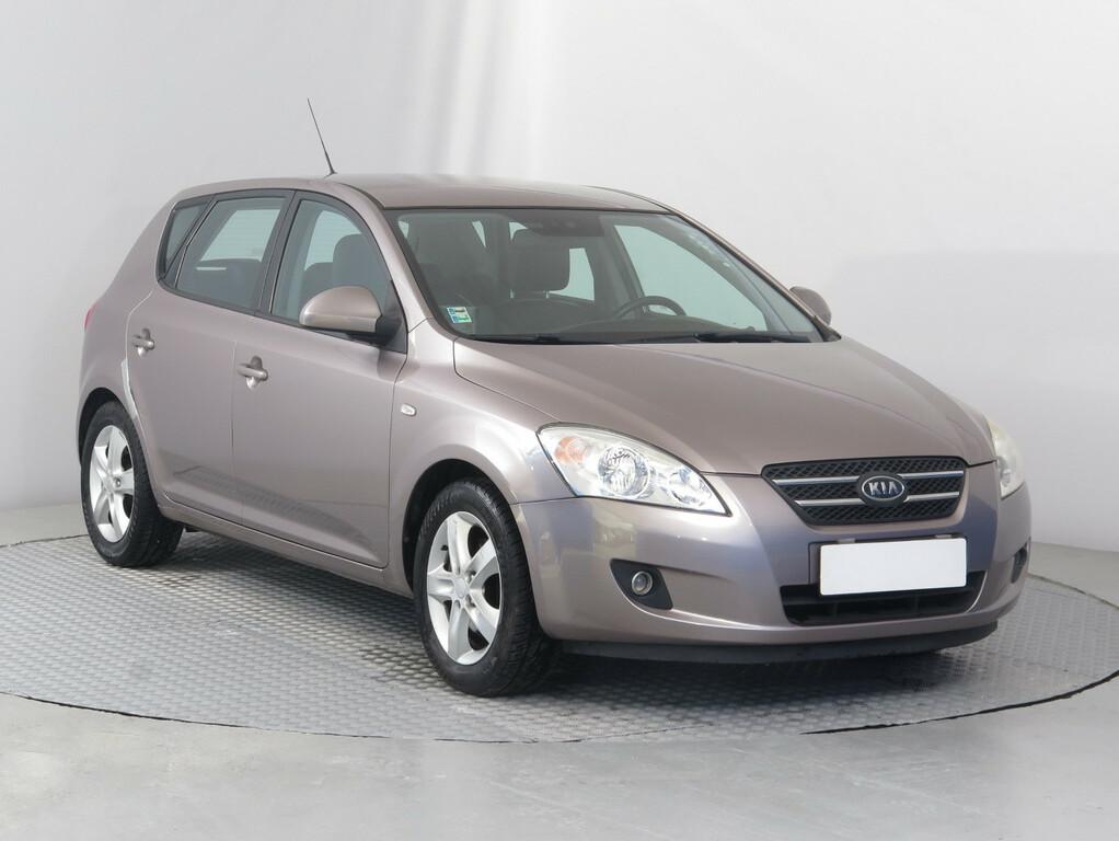 Kia Ceed  1.6 CVVT