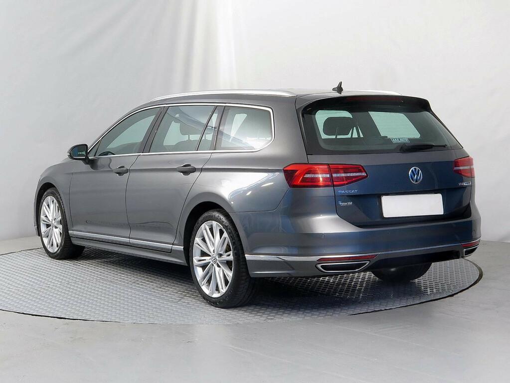 VW Passat Highline 1.6 TDI