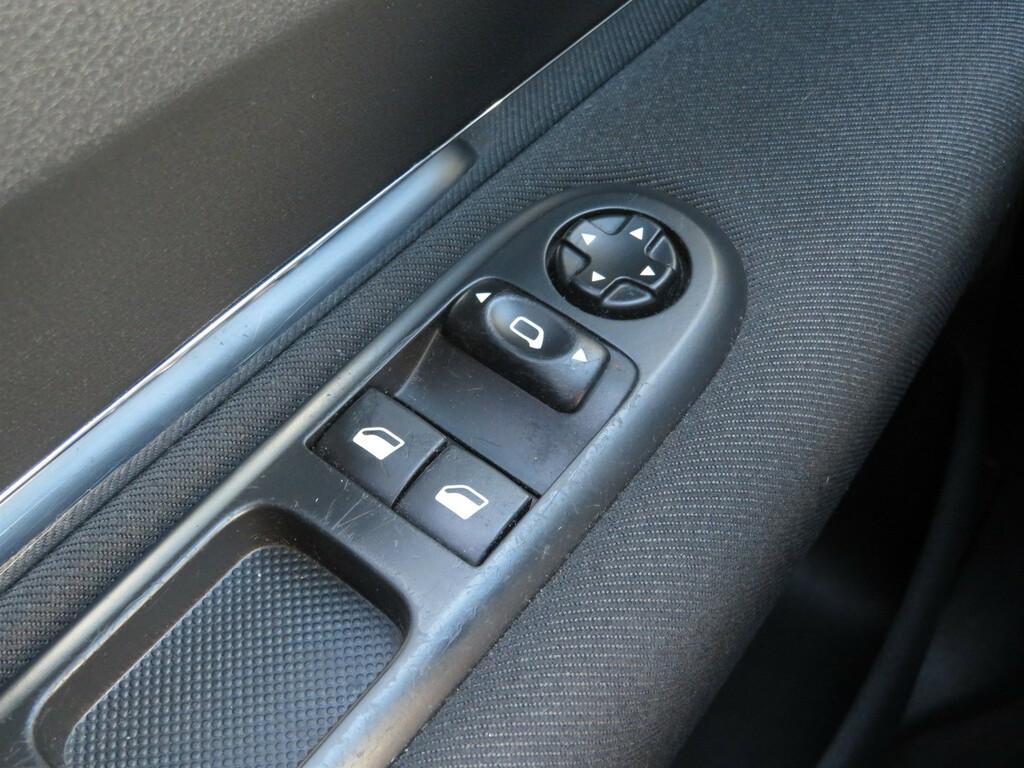 Peugeot 5008  1.6 HDi