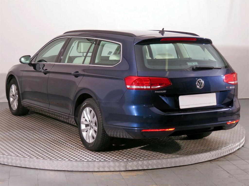 VW Passat  1.6 TDI