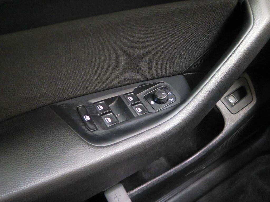 VW Passat  1.6 TDI