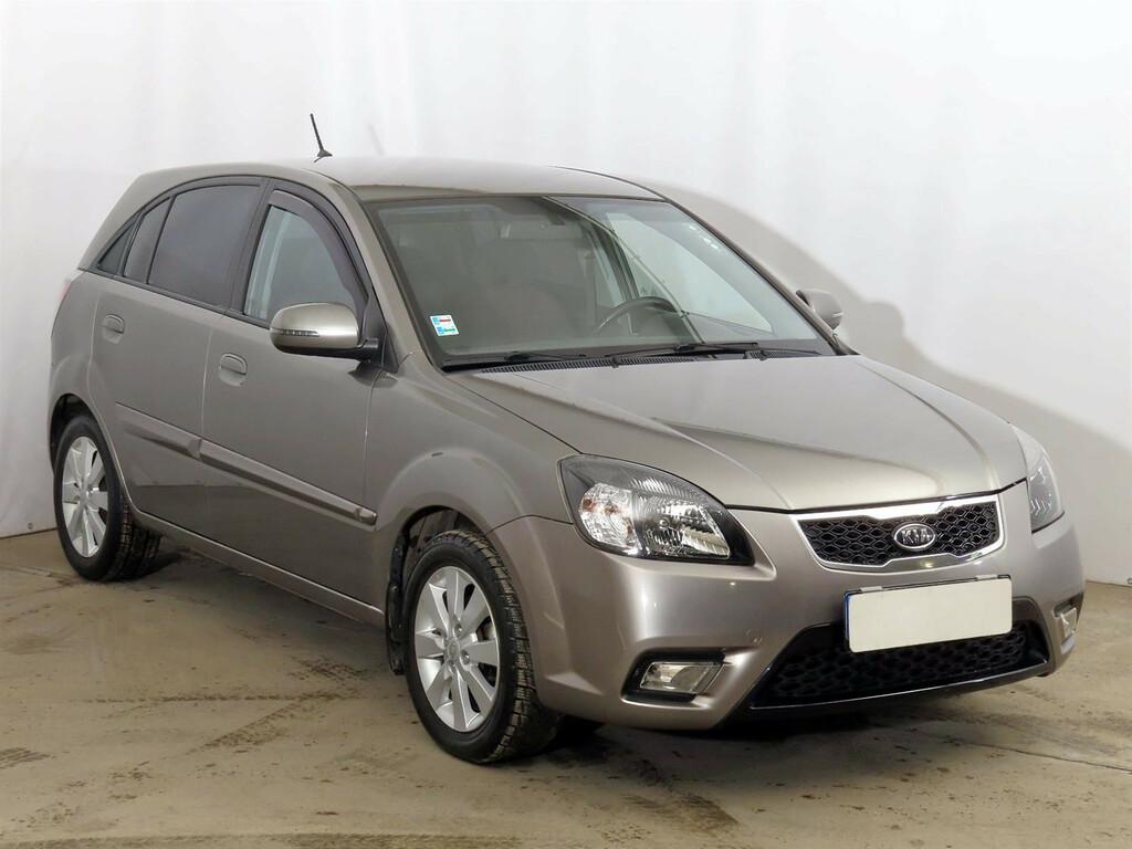 Kia Rio  1.4 16V